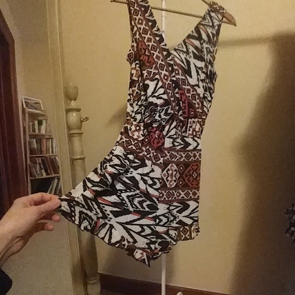 Cute Onsie (shorts) unique pattern ! - Picture 2 of 2